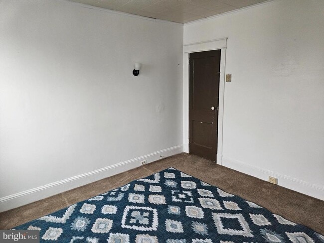 Building Photo - 330 W South St