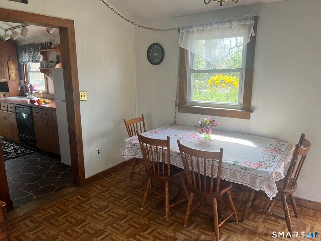 Building Photo - 389 Wyassup Rd