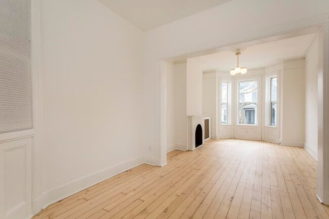 Building Photo - 339 Ogden Ave.