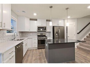 Building Photo - 13946 Lupine Trail NE
