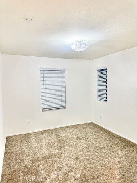 Building Photo - 30485 Village Terrace Dr