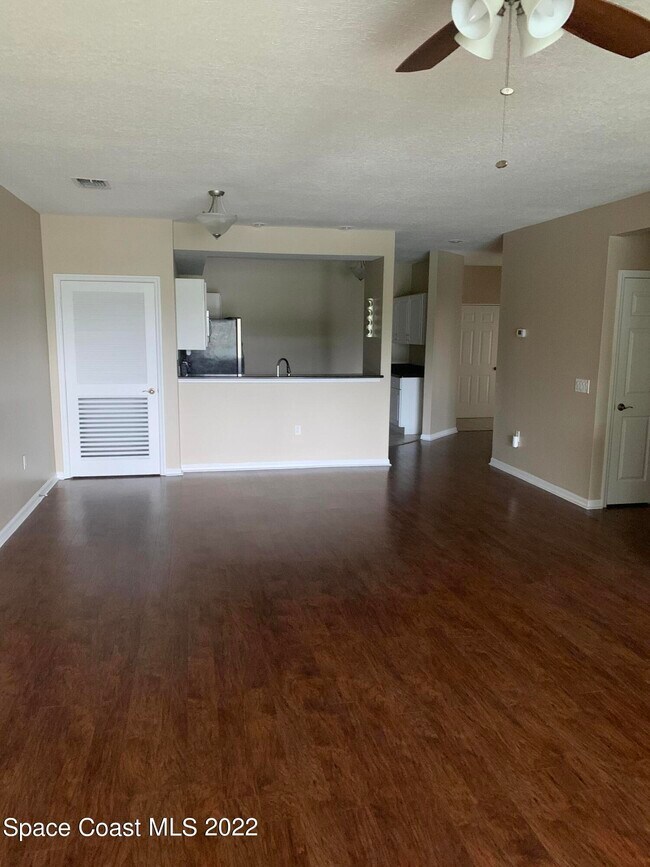 Building Photo - 700 Trotter Ln