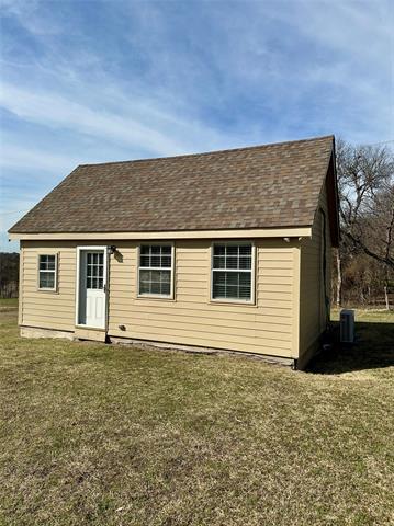 Building Photo - 127 Lori Dr