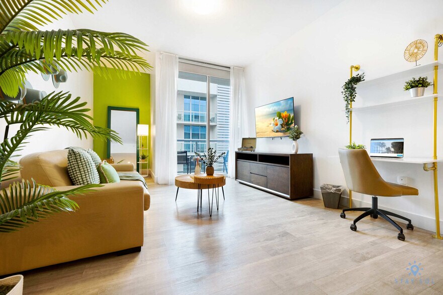 Primary Photo - 777 N Ocean Dr