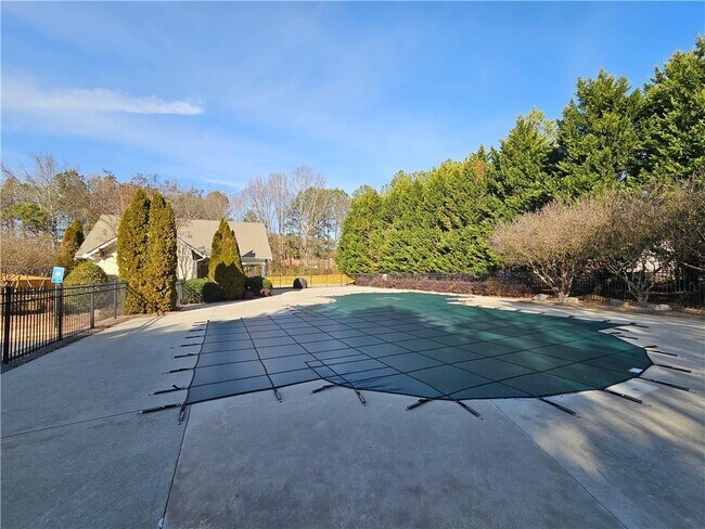 Building Photo - 6185 Crested Moss Dr