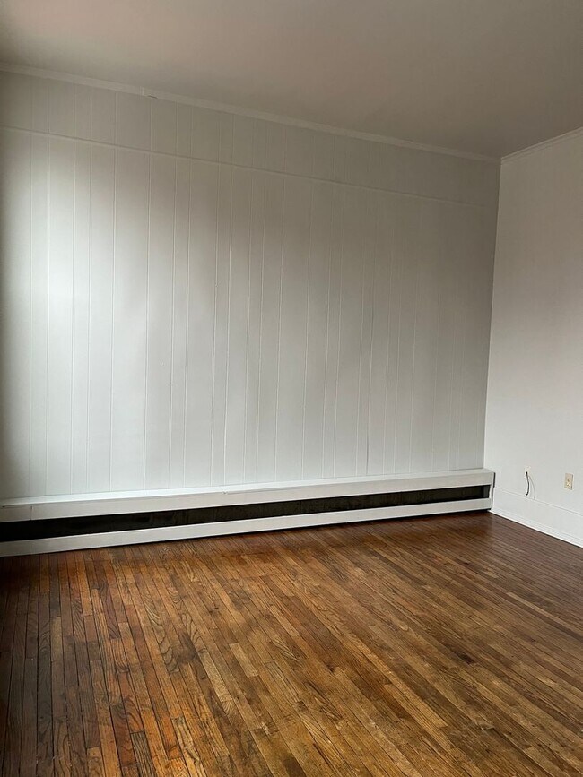 Building Photo - 415-417 Locust St