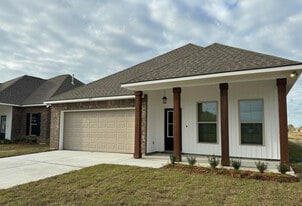 Building Photo - 404 Weaver Way