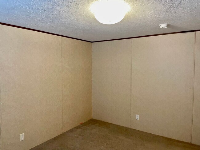Building Photo - 3 Bedroom 2 Bathroom-Manufactured Home In Shallotte NC