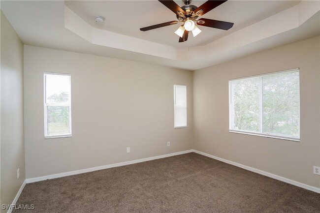 Building Photo - 910 Countess Ave