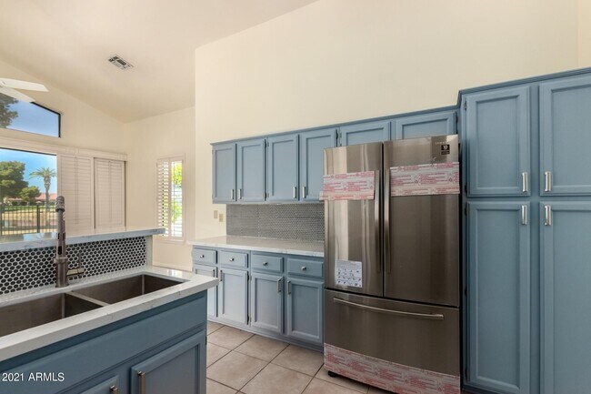Building Photo - 4734 N Brookview Terrace