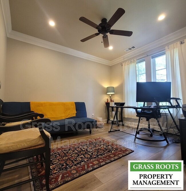 Building Photo - 15250 Sky Pines Rd