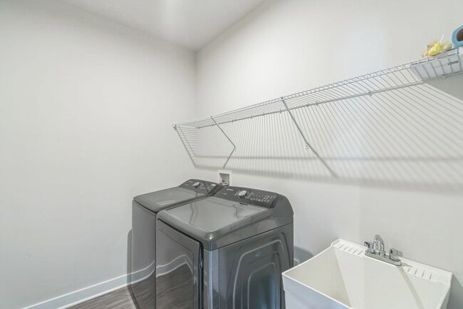Building Photo - 16705 Tortola Dr