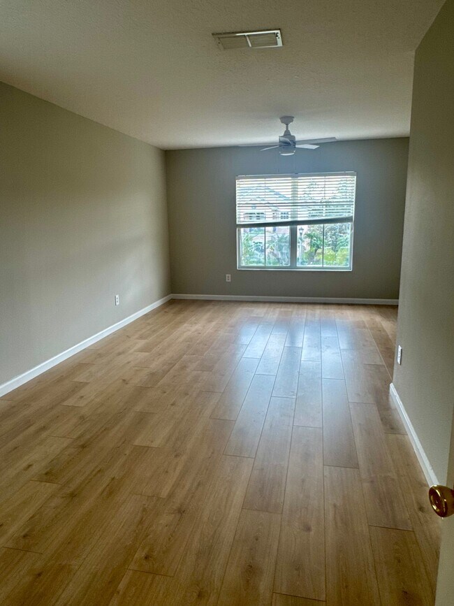 Building Photo - 16089 Old Ash Loop