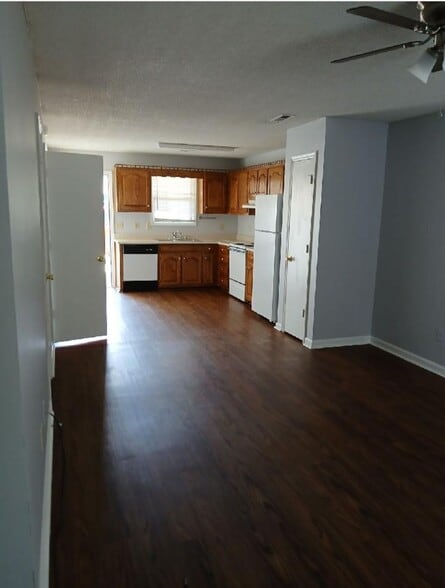 Building Photo - Brookline 32