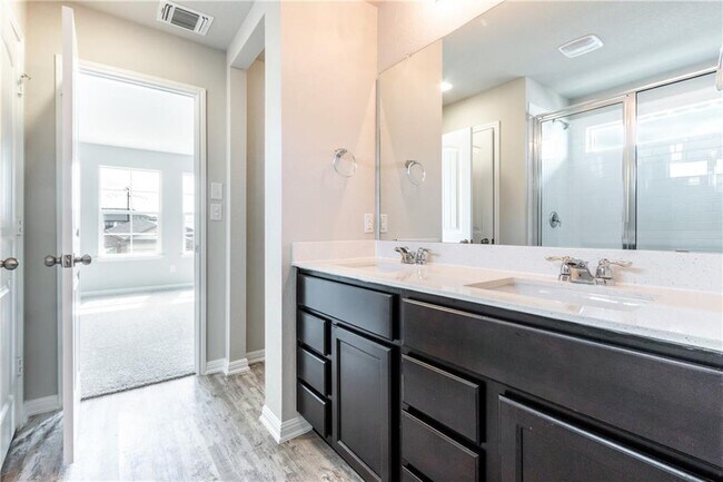 Building Photo - 2718 Bridekirk Dr