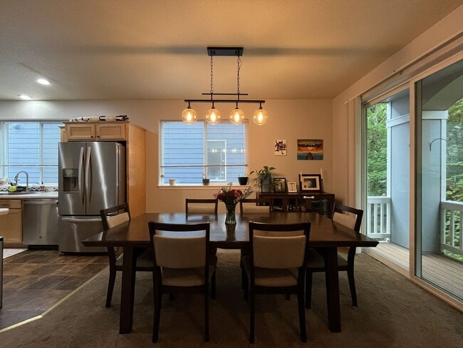 Building Photo - Modern 2 Bedroom + Bonus Room Townhome Near Nike with Dual En Suites, Balcony & Attached Garage