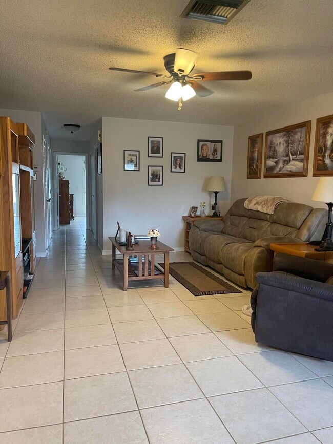 Building Photo - 3451 Americo Dr