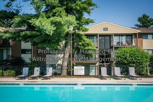 Building Photo - 9401 Doral Ct