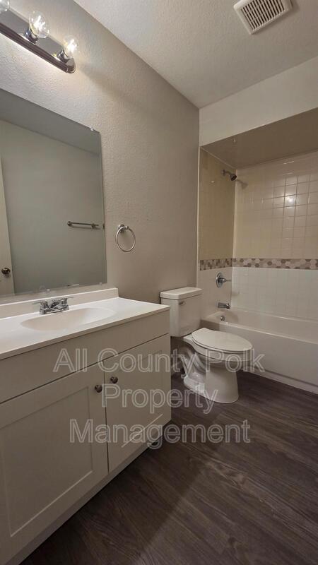 Building Photo - 4944 Malibu Ct