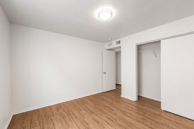 Building Photo - 11031 Deer Lodge Pl SE