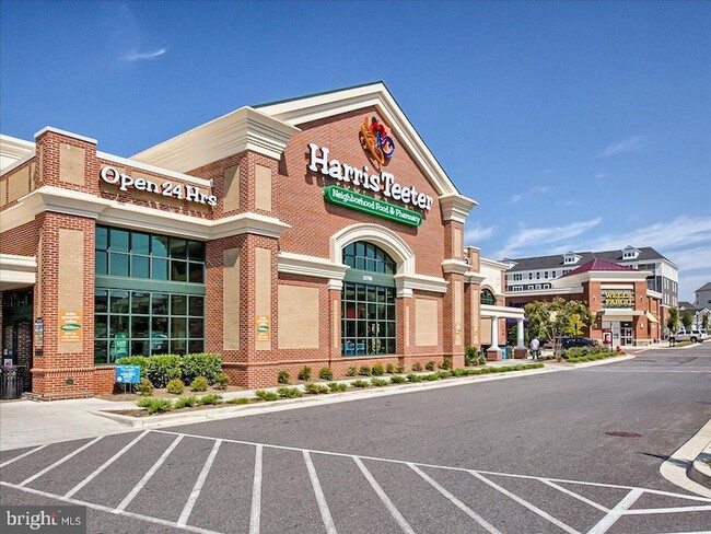 Building Photo - 22739 Tate St