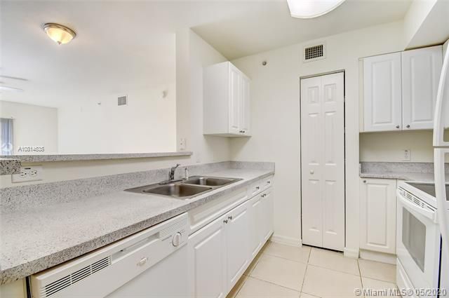 Building Photo - 6761 Heritage Grande