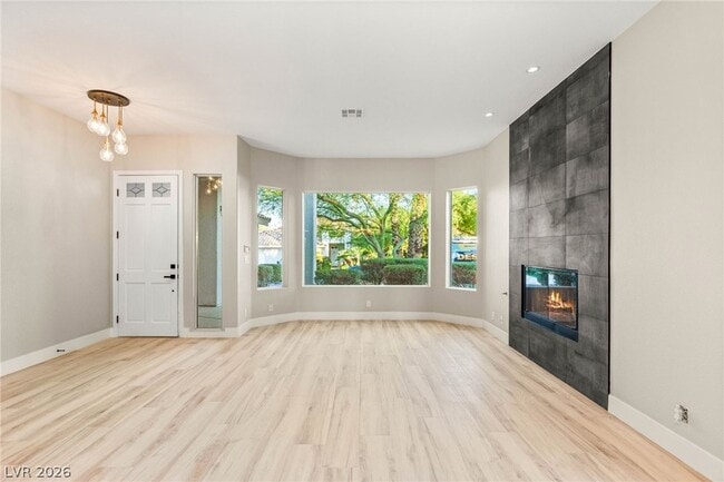 Building Photo - 1605 Shadow Rock Dr