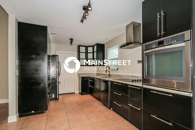 Building Photo - 3 Bedroom Pet-Friendly Home in LONGWOOD, F...