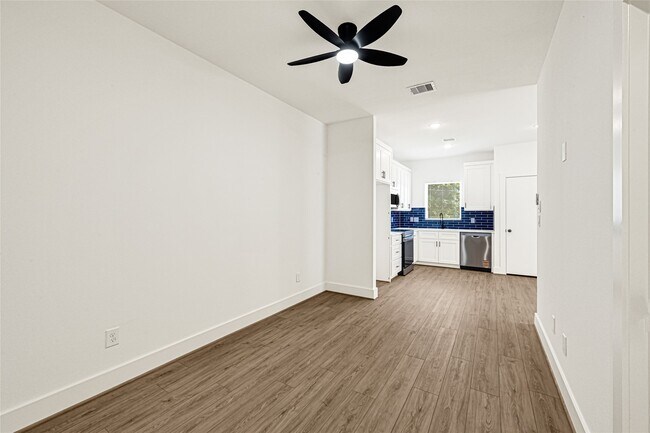 Building Photo - 409 Calloway St