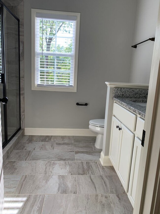 Building Photo - 3 Bedrooms 2.5 Baths  Condo in Downtown Watkinsville!