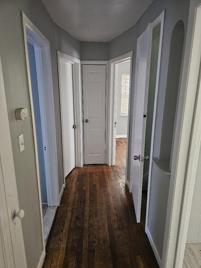 Building Photo - 5772 Guilford St