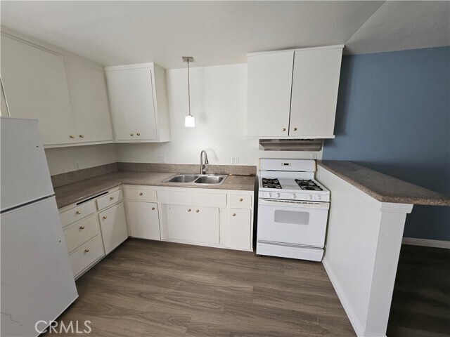 Building Photo - 1381 Burwood St