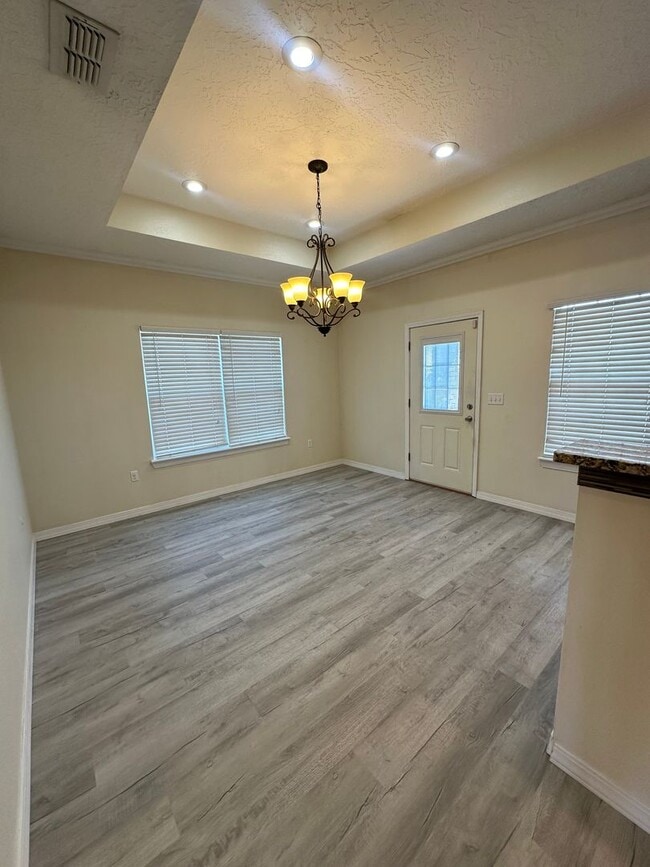 Building Photo - Stunning and Spacious 4 Bed Home! Parkview School District!