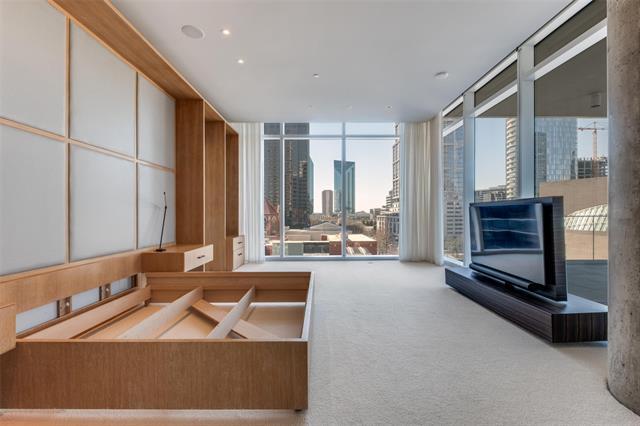 Building Photo - 1747 Leonard St