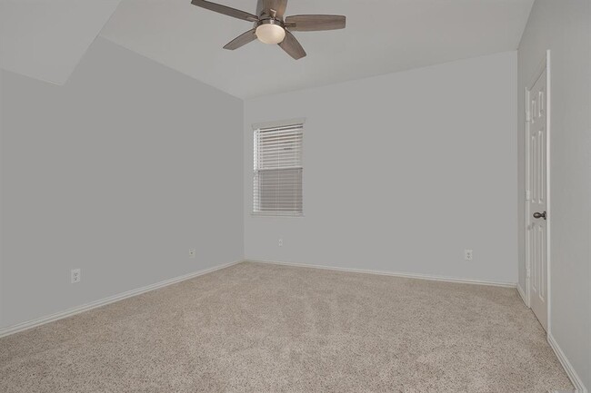 Building Photo - 83 E French Oaks Cir