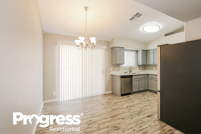 Building Photo - 5001 Chambliss Dr