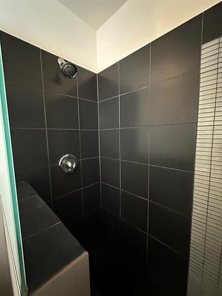 Building Photo - 3001 NW 4th Ter