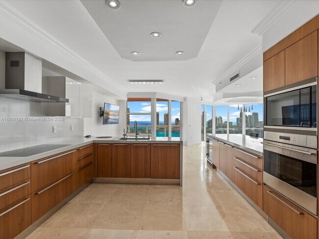 Building Photo - 3370 Hidden Bay Dr