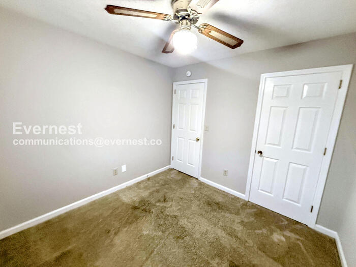 Building Photo - 5406 Notting Hill Rd