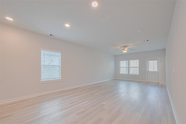 Building Photo - 8438 Sweet Cherry Ln