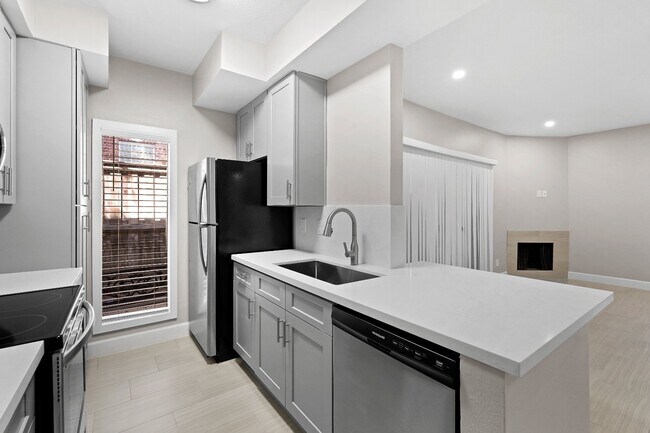 Primary Photo - 2300 Augusta Dr