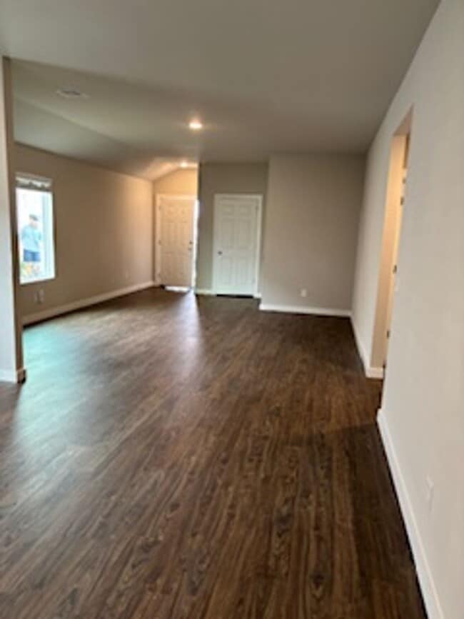 Building Photo - BRAND NEW HOME!