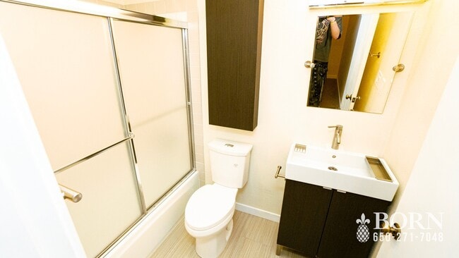 Building Photo - 939 Laurel St