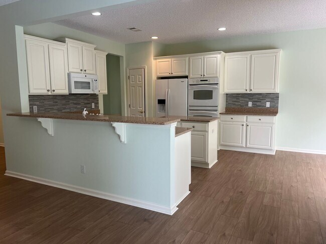Building Photo - Beautifully Maintained Sun City Home!