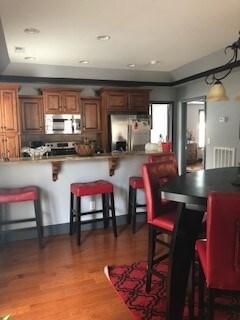 Building Photo - Fully Furnished Home