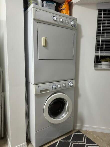 Building Photo - 2151 NW 77th Way