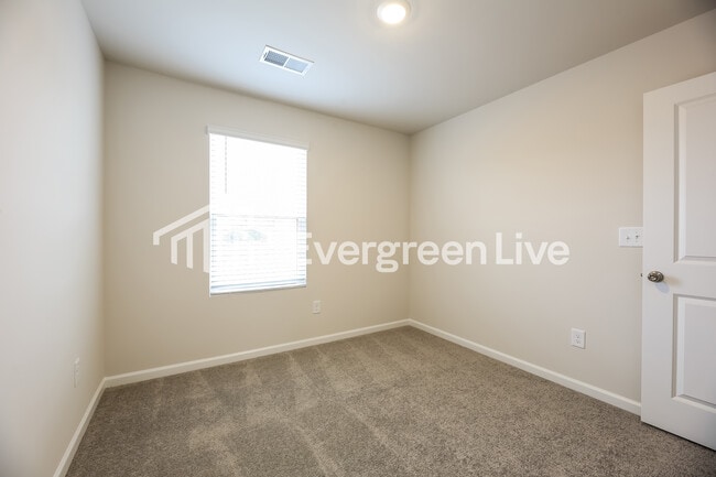 Building Photo - now