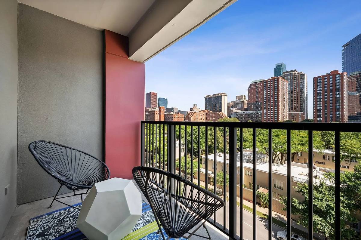 Building Photo - 964 S Clark St