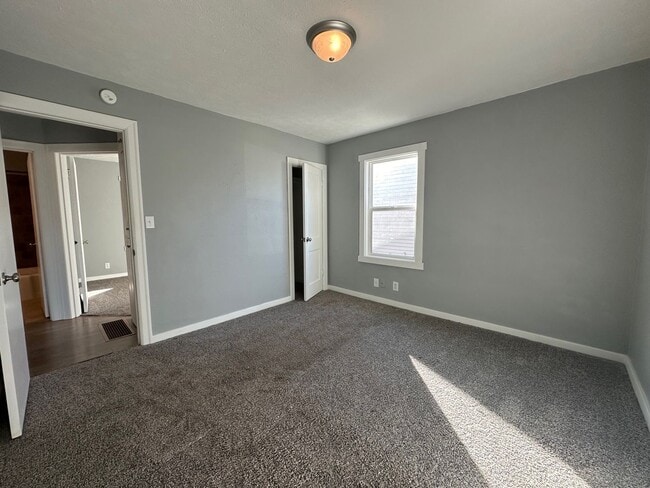 Building Photo - Dont Miss this 3 Bedroom 2 Bath Shadle Ran...