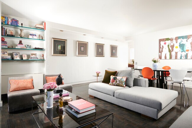 Building Photo - 1555 N Dearborn Pky